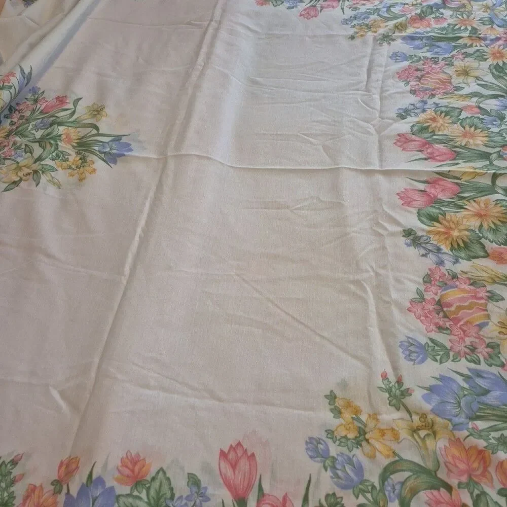 Easter Eggs Spring Floral Long Rectangular Lightweight Cotton Tablecloth 57x103
